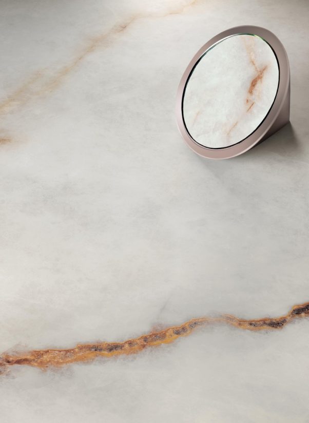 Gres porcelánico efecto mármol para suelos y paredes