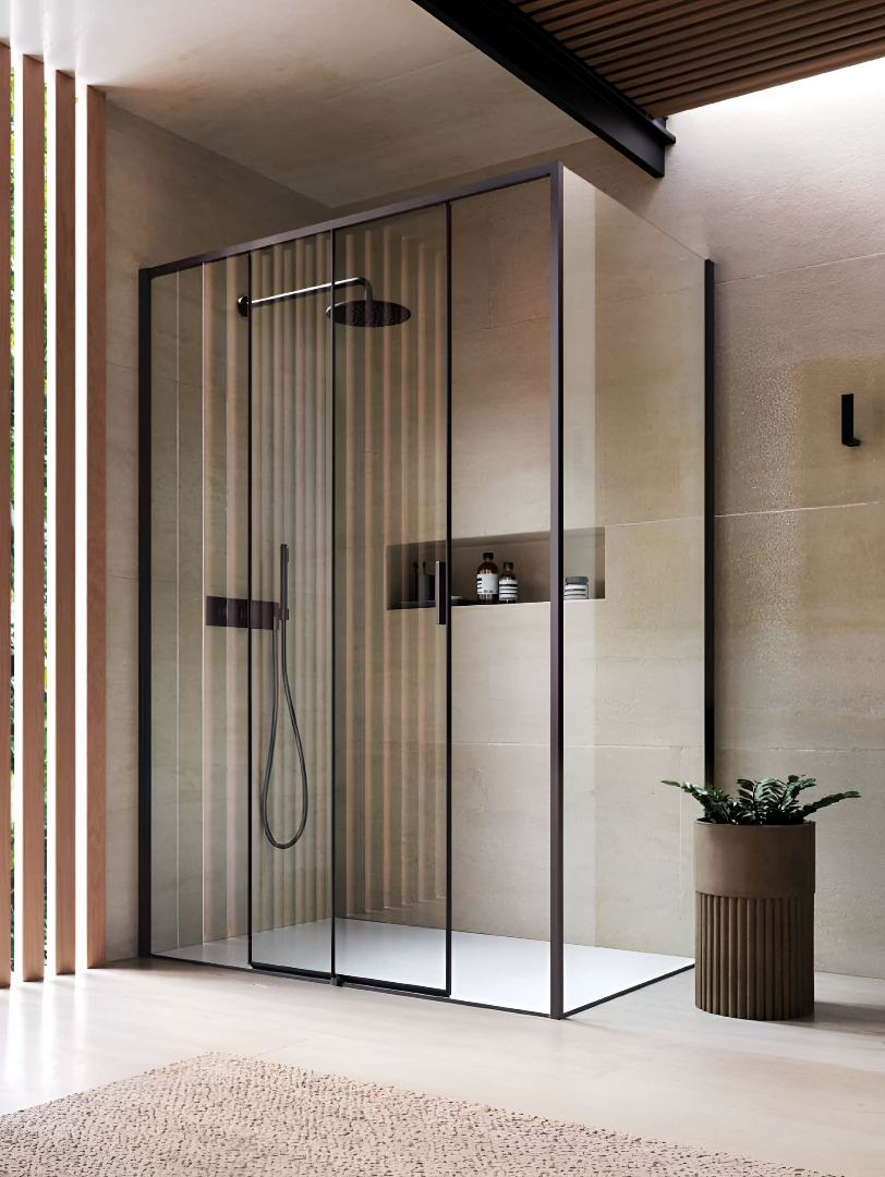 Mampara de ducha de cristal templado con perfiles negros para baño moderno
